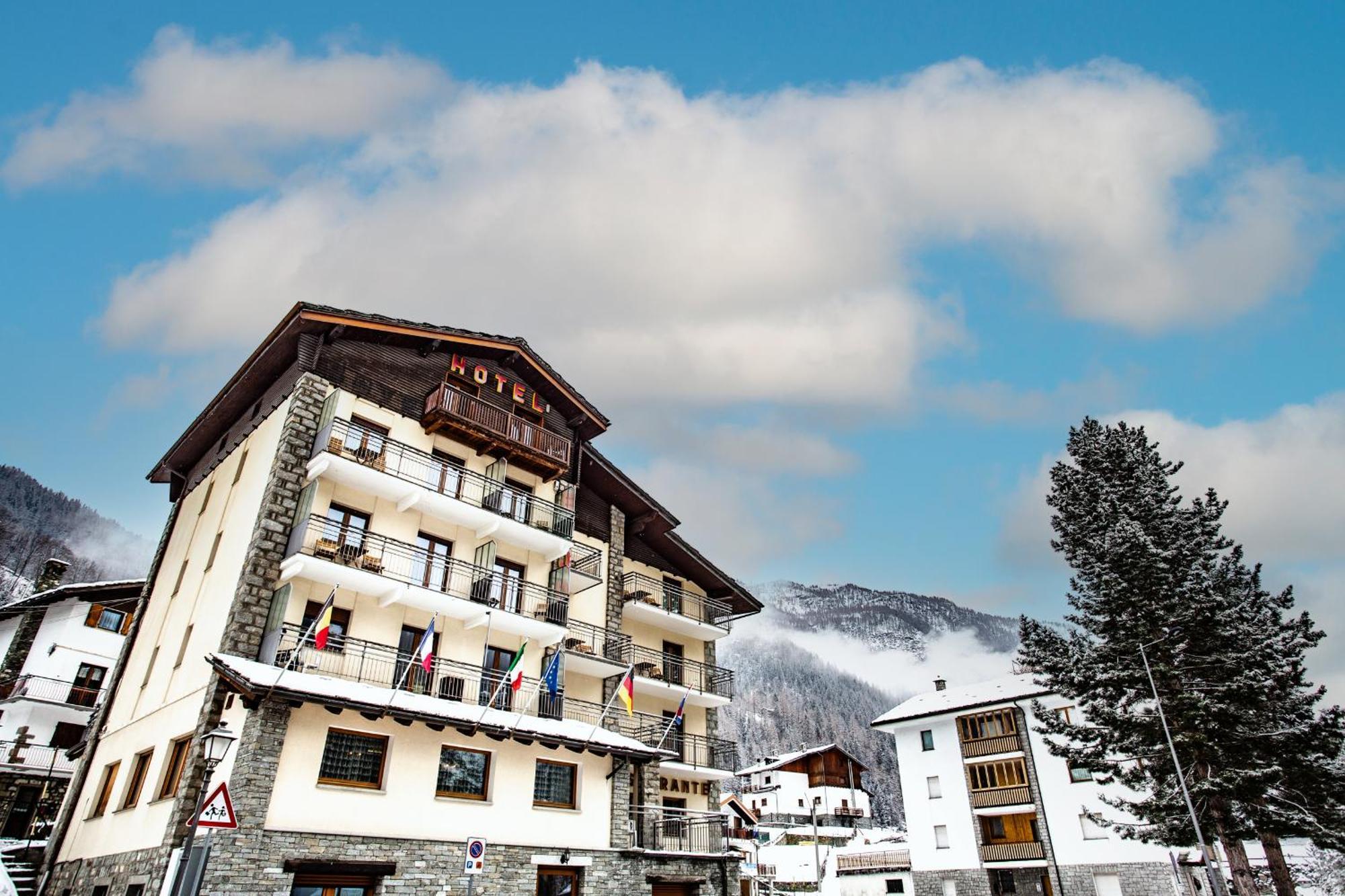 Hotel Bijou Valtournenche Exterior photo